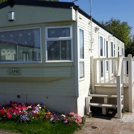Caravan 8 Berth With Private Fishing Hotel Lincoln Exterior photo