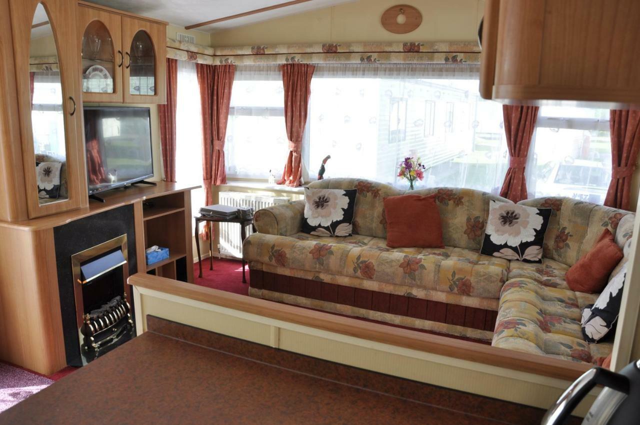 Caravan 8 Berth With Private Fishing Hotel Lincoln Exterior photo
